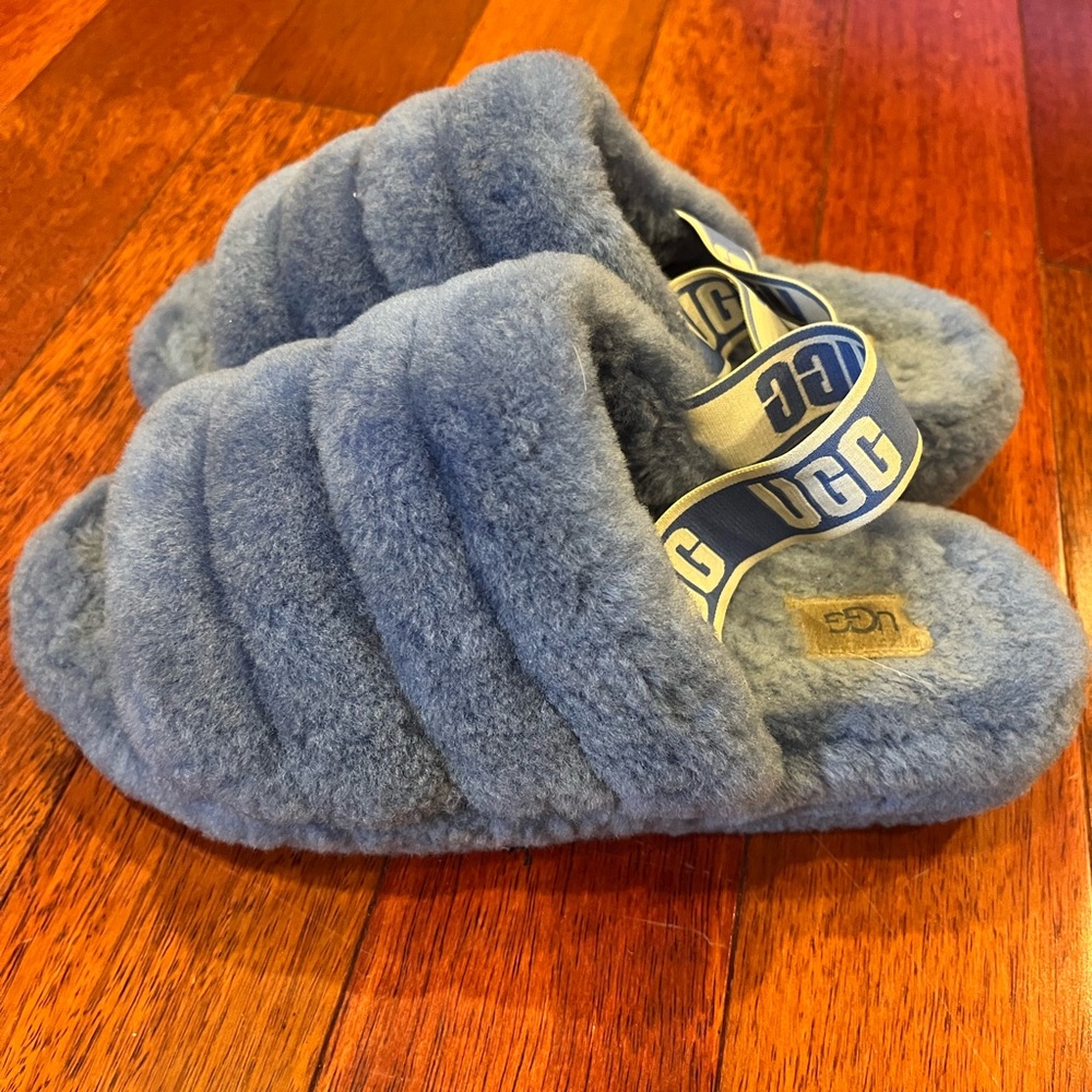 Ugg Fluffy Yeah Slides